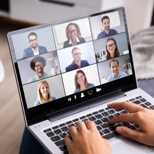 4 narzedzia do transmisji webinarow live